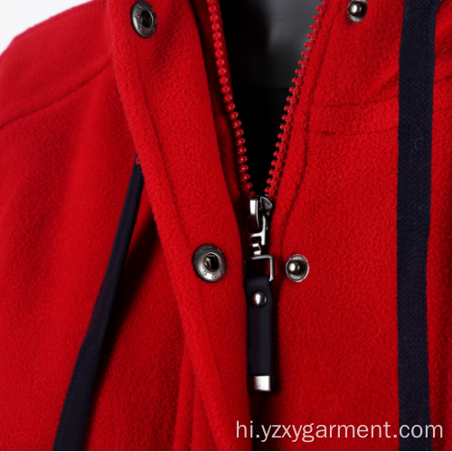 लाल महिलाओं का हुडेड स्वेटर